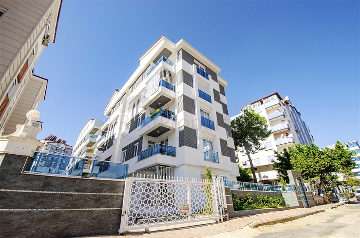 Квартиры 2+1, 3+1 и 6+1 в центральной части города Анталии