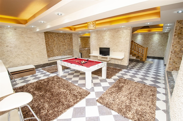 Отдельностоящая вилла 3+1 с мебелью в Асланбуджаке Кемере