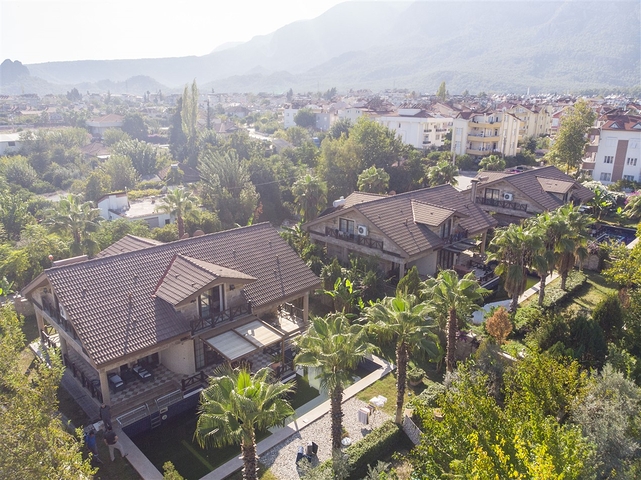 Отдельностоящая вилла 3+1 с мебелью в Асланбуджаке Кемере