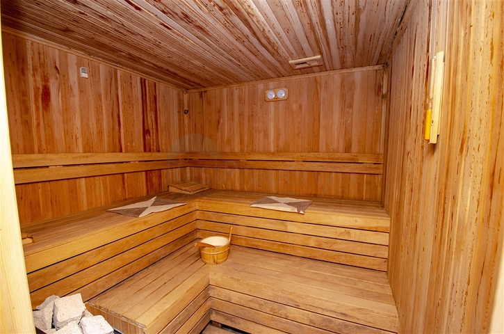 Отдельностоящая вилла 3+1 с мебелью в Асланбуджаке Кемере