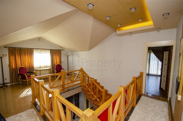 Отдельностоящая вилла 3+1 с мебелью в Асланбуджаке Кемере