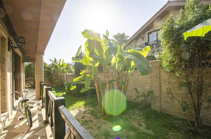 Отдельностоящая вилла 3+1 с мебелью в Асланбуджаке Кемере