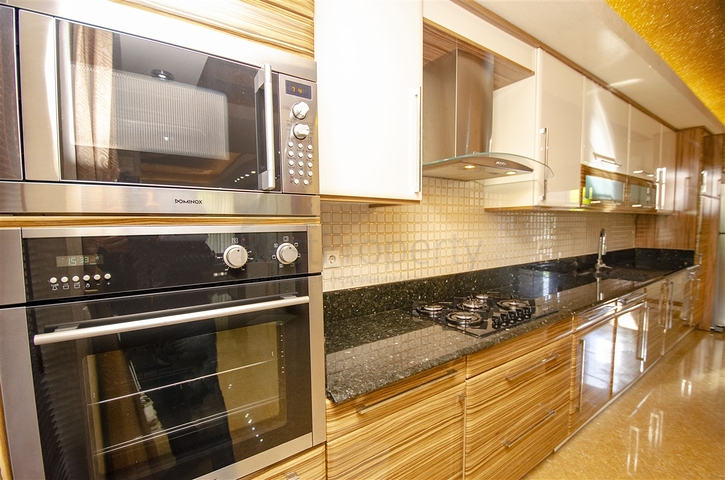 Отдельностоящая вилла 3+1 с мебелью в Асланбуджаке Кемере