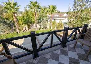 Отдельностоящая вилла 3+1 с мебелью в Асланбуджаке Кемере