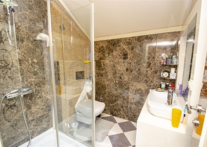 Отдельностоящая вилла 3+1 с мебелью в Асланбуджаке Кемере