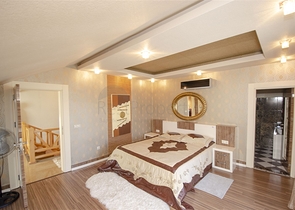 Отдельностоящая вилла 3+1 с мебелью в Асланбуджаке Кемере