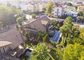 Отдельностоящая вилла 3+1 с мебелью в Асланбуджаке Кемере