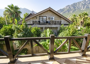 Отдельностоящая вилла 3+1 с мебелью в Асланбуджаке Кемере