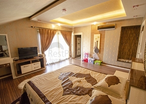 Отдельностоящая вилла 3+1 с мебелью в Асланбуджаке Кемере