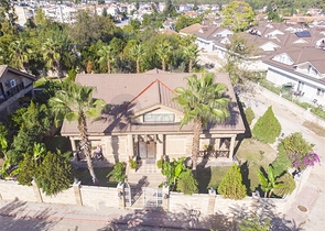 Отдельностоящая вилла 3+1 с мебелью в Асланбуджаке Кемере