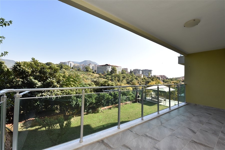 Двухуровневая квартира планировки 4+1 в Кестеле