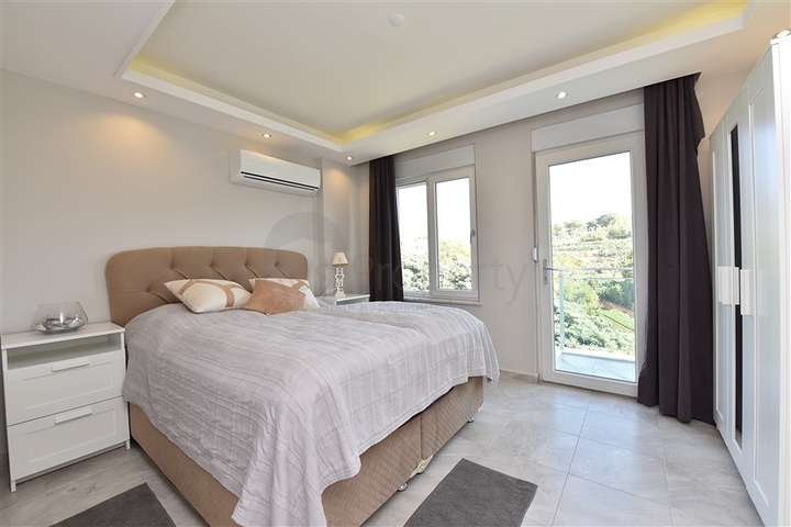 Двухуровневая квартира планировки 4+1 в Кестеле