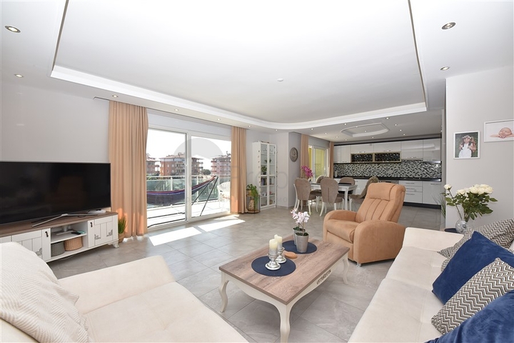 Двухуровневая квартира планировки 4+1 в Кестеле