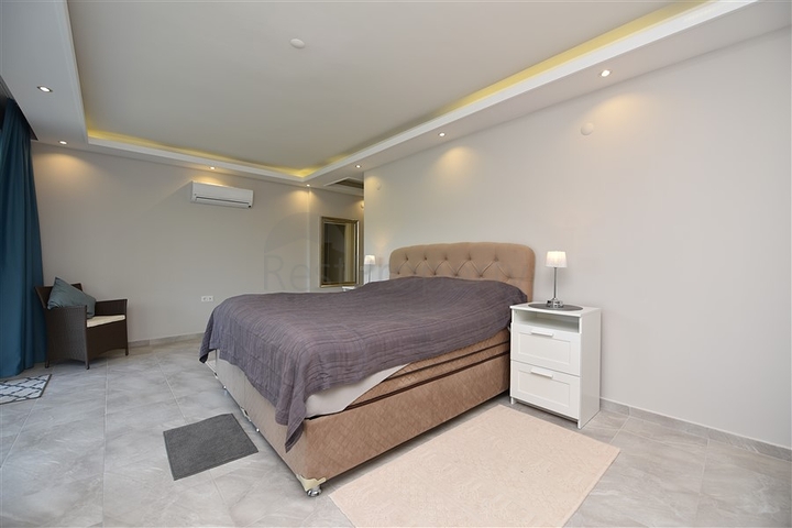 Двухуровневая квартира планировки 4+1 в Кестеле