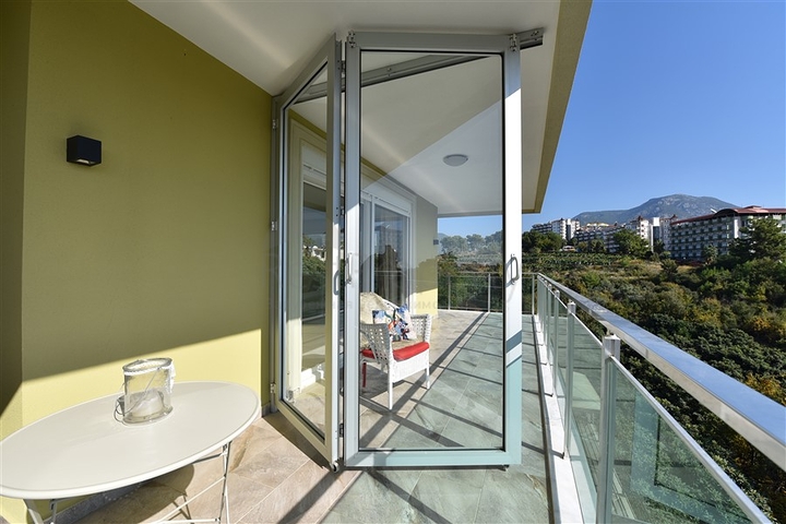 Двухуровневая квартира планировки 4+1 в Кестеле