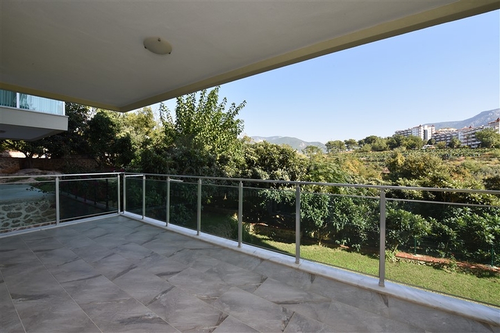 Двухуровневая квартира планировки 4+1 в Кестеле