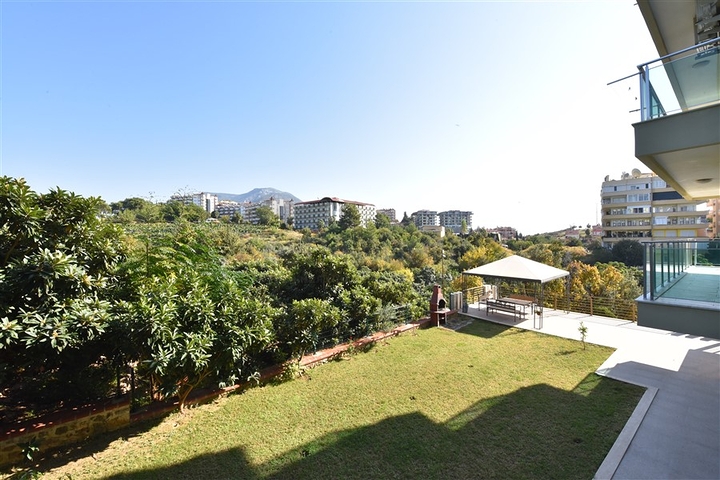 Двухуровневая квартира планировки 4+1 в Кестеле