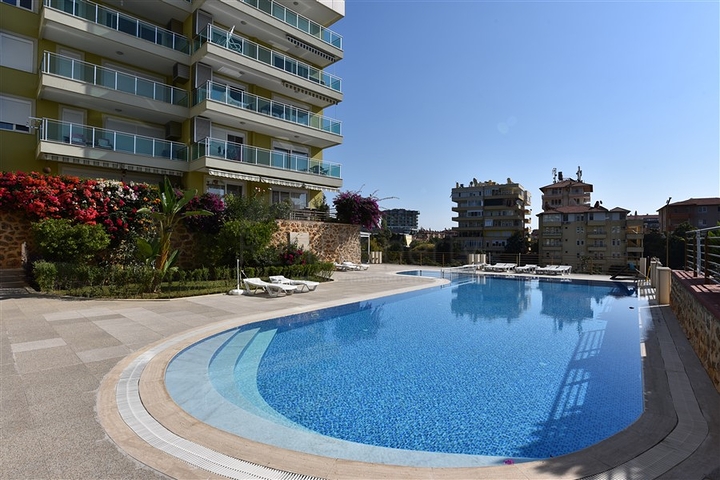 Двухуровневая квартира планировки 4+1 в Кестеле