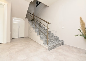 Двухуровневая квартира планировки 4+1 в Кестеле