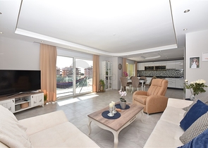 Двухуровневая квартира планировки 4+1 в Кестеле