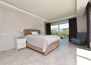 Двухуровневая квартира планировки 4+1 в Кестеле