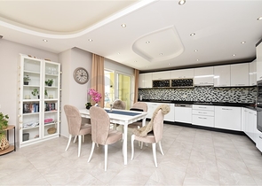 Двухуровневая квартира планировки 4+1 в Кестеле