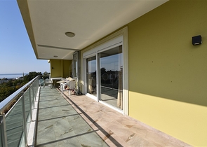 Двухуровневая квартира планировки 4+1 в Кестеле