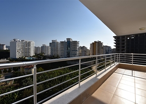 Трехкомнатная квартира в районе Махмутлар