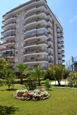 Меблированная квартира с двумя спальнями в Махмутларе 