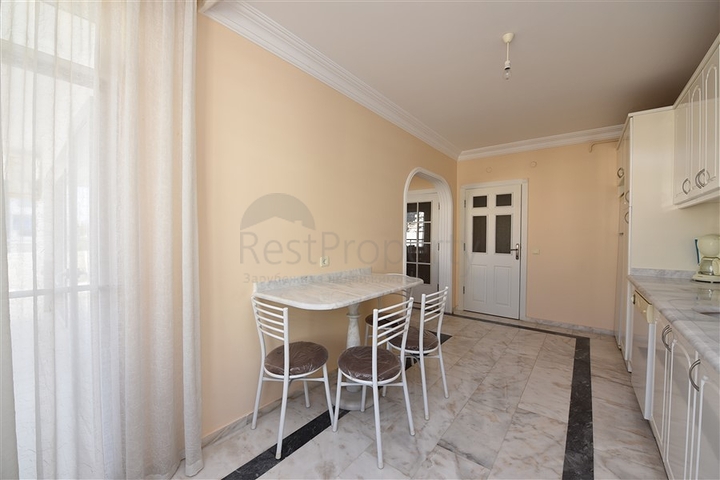 Меблированная квартира с двумя спальнями в Махмутларе 