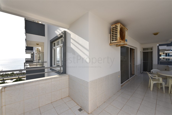 Меблированная квартира с двумя спальнями в Махмутларе 