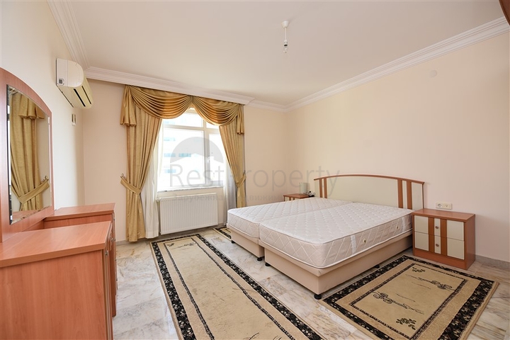 Меблированная квартира с двумя спальнями в Махмутларе 