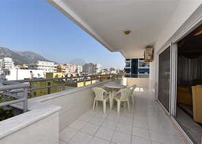 Меблированная квартира с двумя спальнями в Махмутларе 