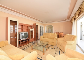 Меблированная квартира с двумя спальнями в Махмутларе 