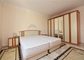 Меблированная квартира с двумя спальнями в Махмутларе 