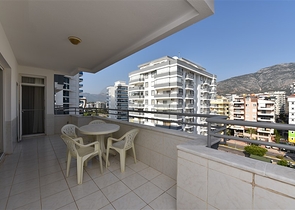 Меблированная квартира с двумя спальнями в Махмутларе 