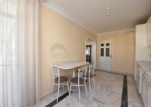 Меблированная квартира с двумя спальнями в Махмутларе 