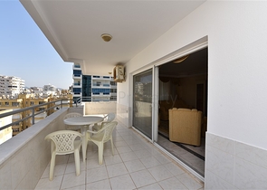 Меблированная квартира с двумя спальнями в Махмутларе 