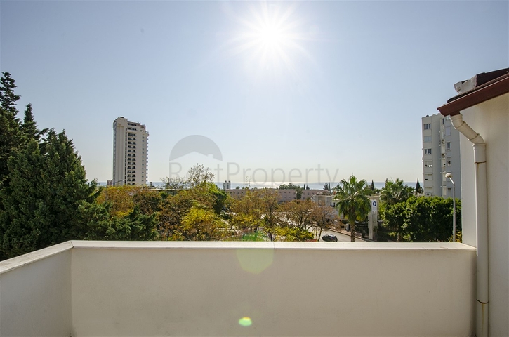 Продажа бизнес центра в районе Лара Анталья