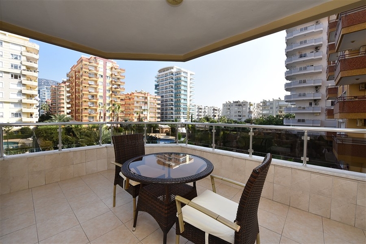 Меблированная квартира планировки 2+1 в Махмутларе