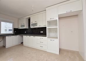 Трехкомнатная квартира в районе Махмутлар