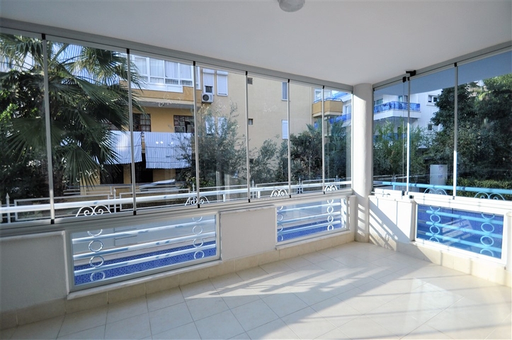 Трёхкомнатная квартира с мебелью в районе Оба