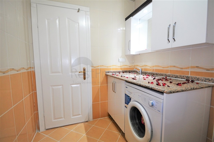 Трёхкомнатная квартира с мебелью в районе Оба