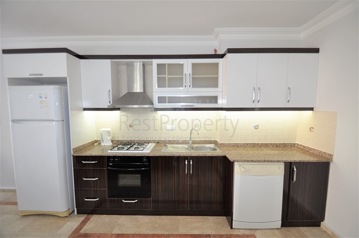 Трёхкомнатная квартира с мебелью в районе Оба