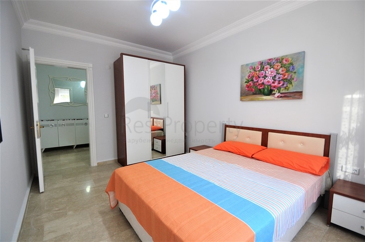 Трёхкомнатная квартира с мебелью в районе Оба