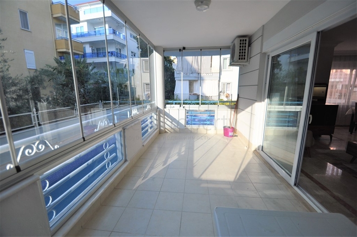 Трёхкомнатная квартира с мебелью в районе Оба