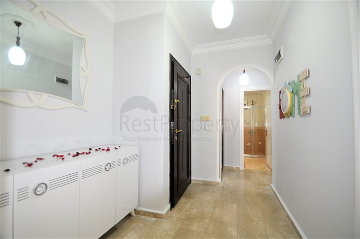 Трёхкомнатная квартира с мебелью в районе Оба