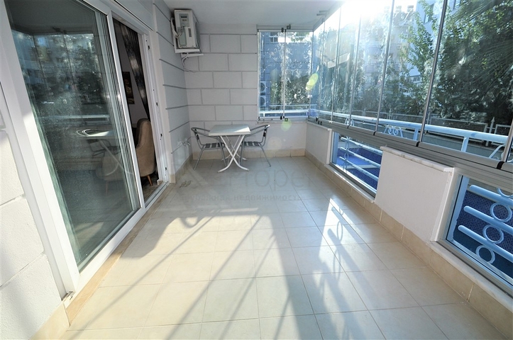 Трёхкомнатная квартира с мебелью в районе Оба