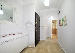 Трёхкомнатная квартира с мебелью в районе Оба