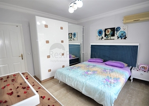 Трёхкомнатная квартира с мебелью в районе Оба